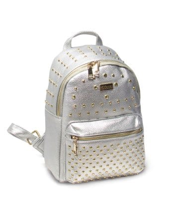 Mochila Oriana chica plateada con cierres y tachas doradas en puntas