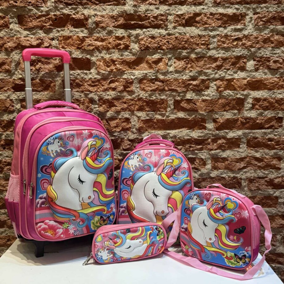 Set de Mochila Magenta "Unicornio" 4 piezas