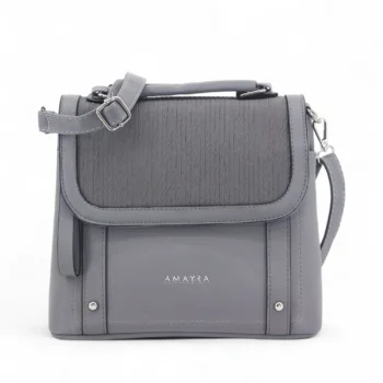 Cartera Amayra con opción a mochila gris.