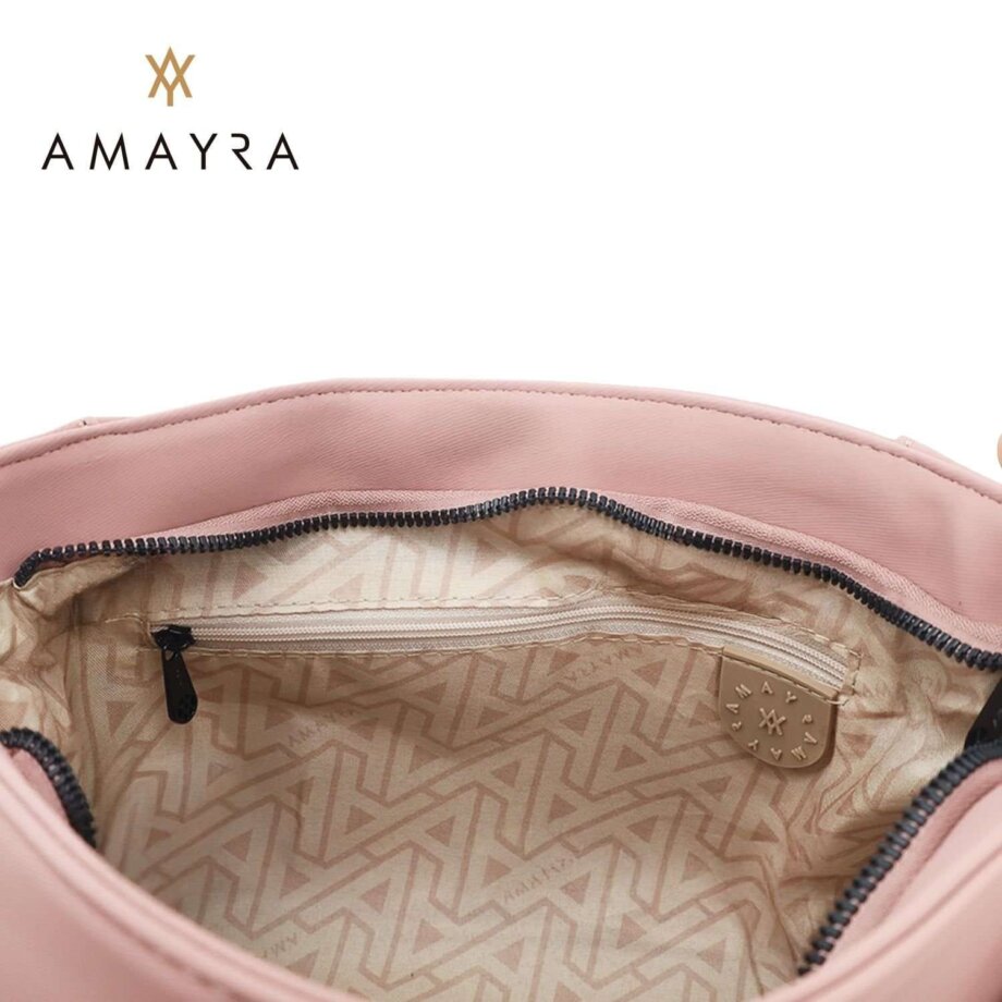 Cartera Amayra bandolera microfibra nude.