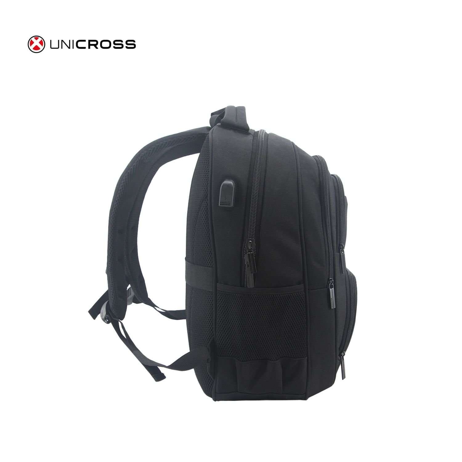 Mochila Unicross porta notebook 19" negra.
