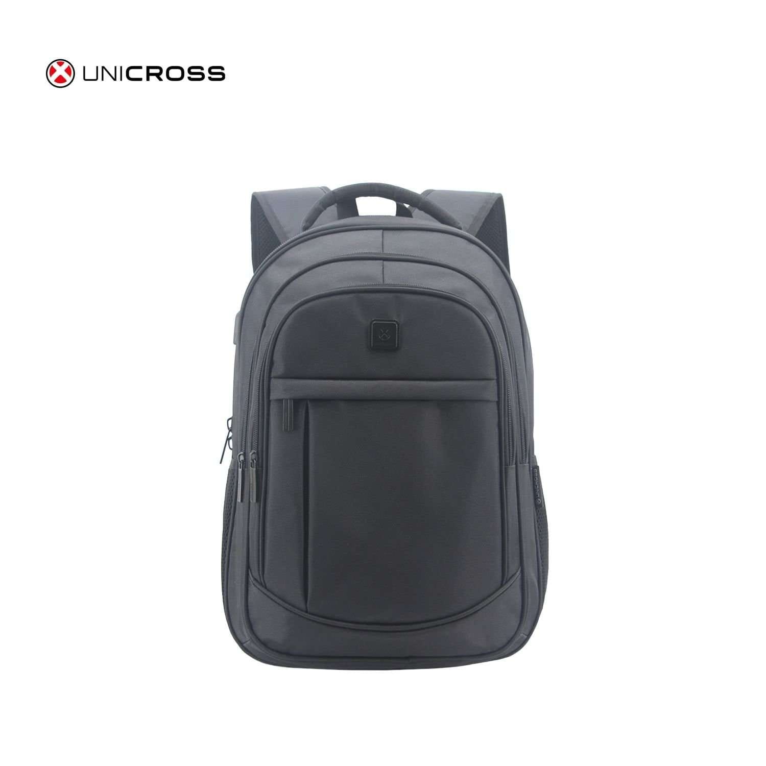 Mochila Unicross porta notebook 18" negra.
