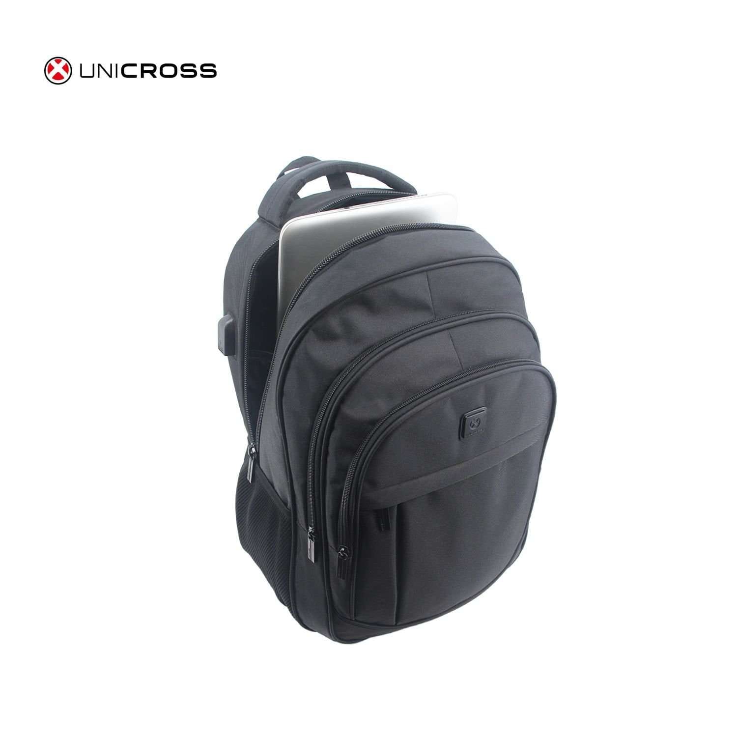 Mochila Unicross porta notebook 18" negra.