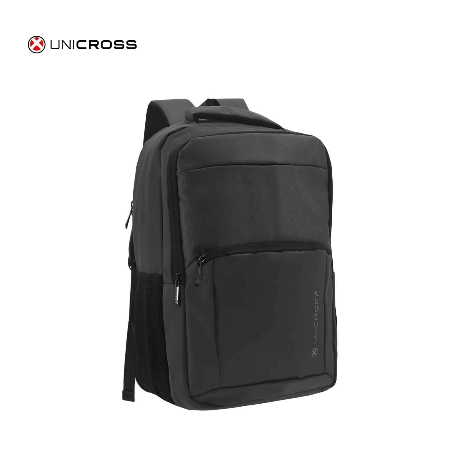 Mochila Unicross porta notebook 18" negra.