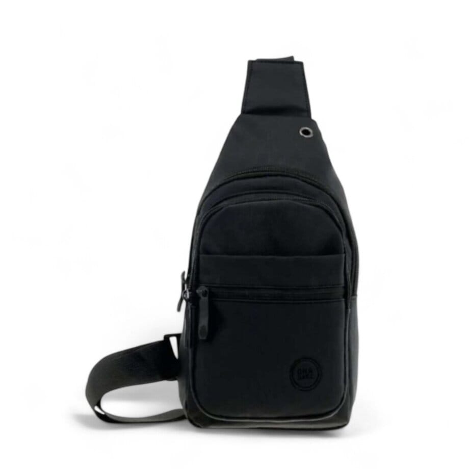 Mochila Cruzada Ona Saez eco cuero.