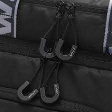 Bolso conservadora isotérmica Wanderlust negra.