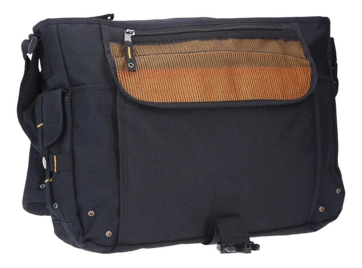 Morral Bag Cherry lona con tapa.
