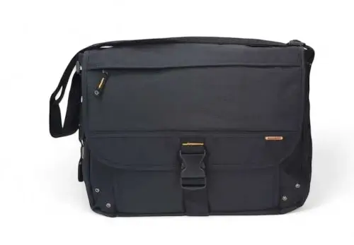 Morral Bag Cherry lona con tapa.