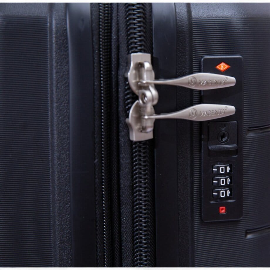 Valija Magenta polipropileno carry-on 20" negro.