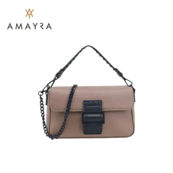 Cartera Amayra Bandolera Con Tapa Color Vison Combinado