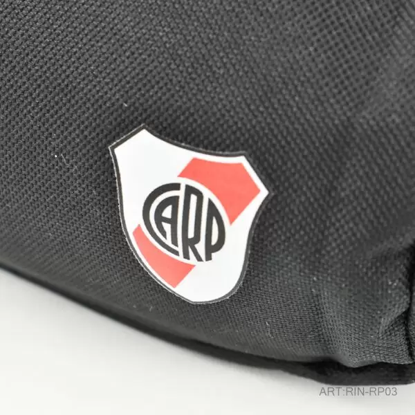 Riñonera Club River Plate Tela Tres Cierres.