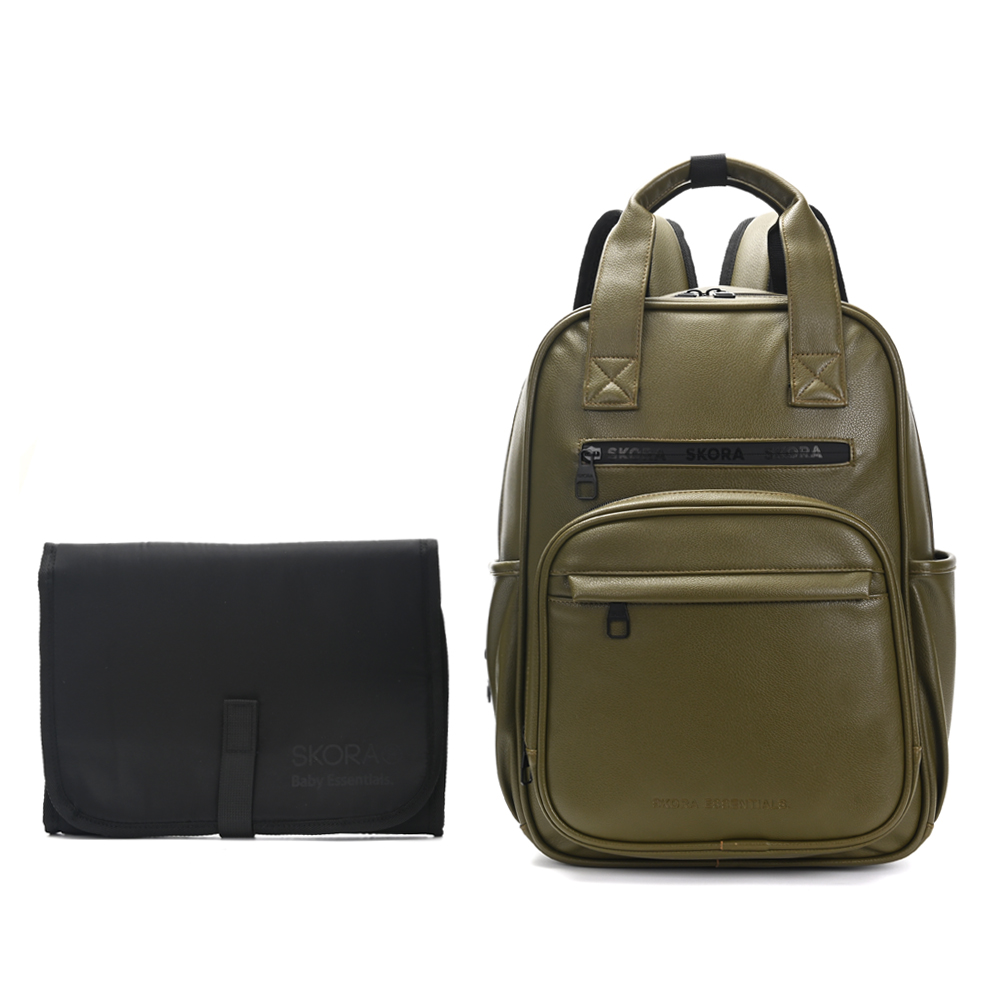 Mochila Maternal Skora C/Cambiador color Cemento sujetador para cochecito