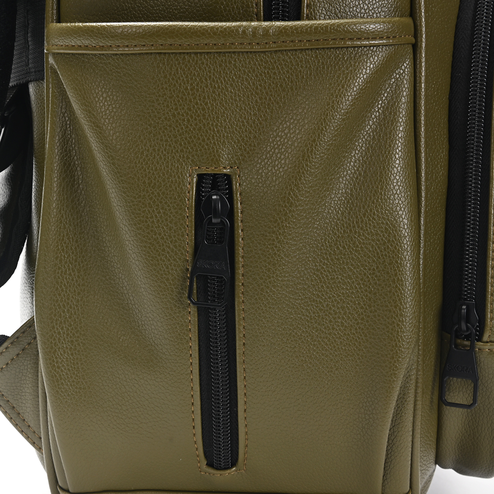 Mochila Maternal Skora C/Cambiador color Cemento sujetador para cochecito