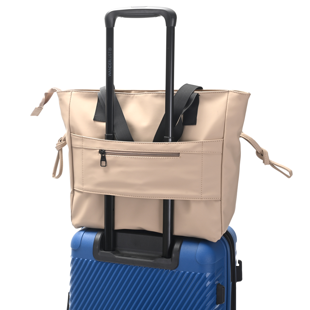 Bolso Maternal Skora Con Cambiador y Llavero Color Beige